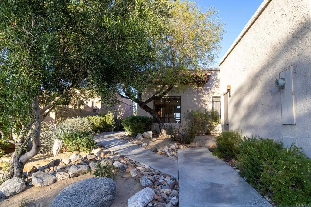 https://cdn.realtyfeed.com/cdn/127/306716916/b337b21600e1a6ded3dddef726a8ebb5.webp