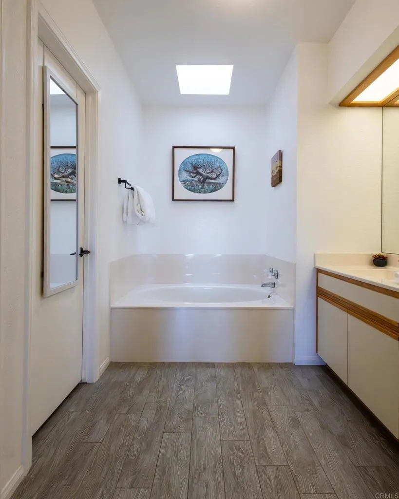 https://cdn.realtyfeed.com/cdn/127/306716916/c6a18dda16266979de29857ea4b7ac83.webp