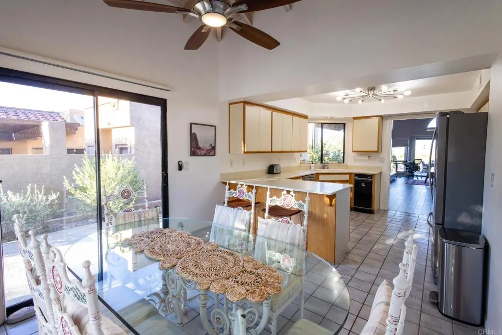 https://cdn.realtyfeed.com/cdn/127/306716916/d54dc3e1f631cf43e3cc55bda7633197.webp