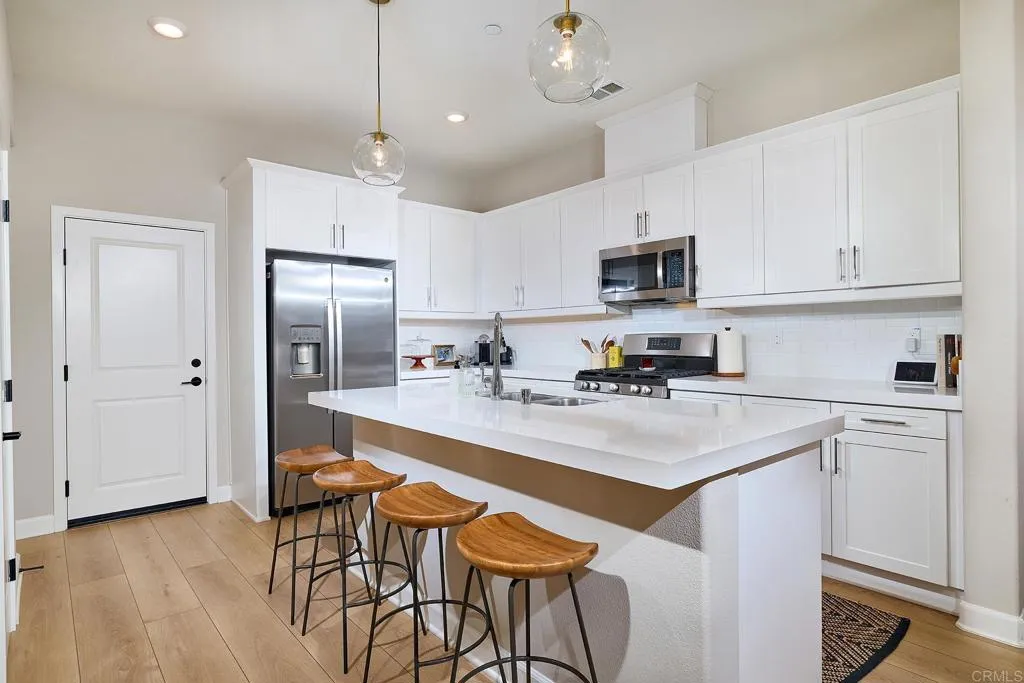 https://cdn.realtyfeed.com/cdn/127/306716921/5342f8b8a0a8a4f084dd0c88bdfa6482.webp
