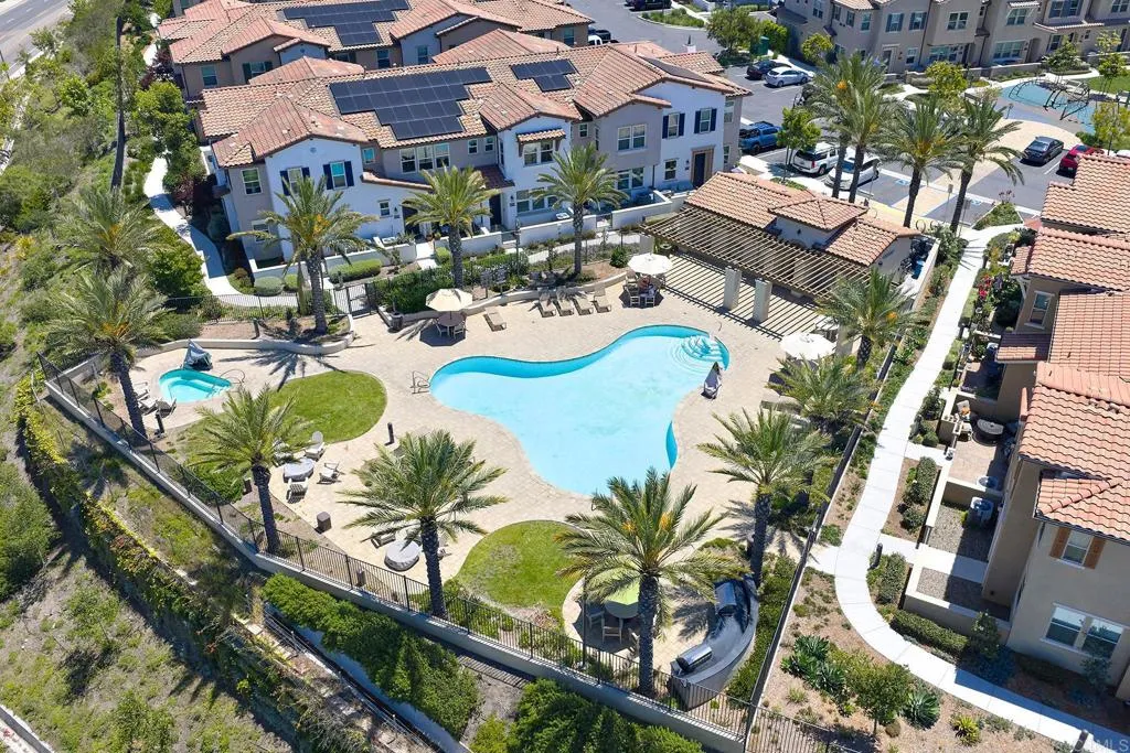 https://cdn.realtyfeed.com/cdn/127/306716921/721a2e8db767b8fa23de324ac54ab0a8.webp