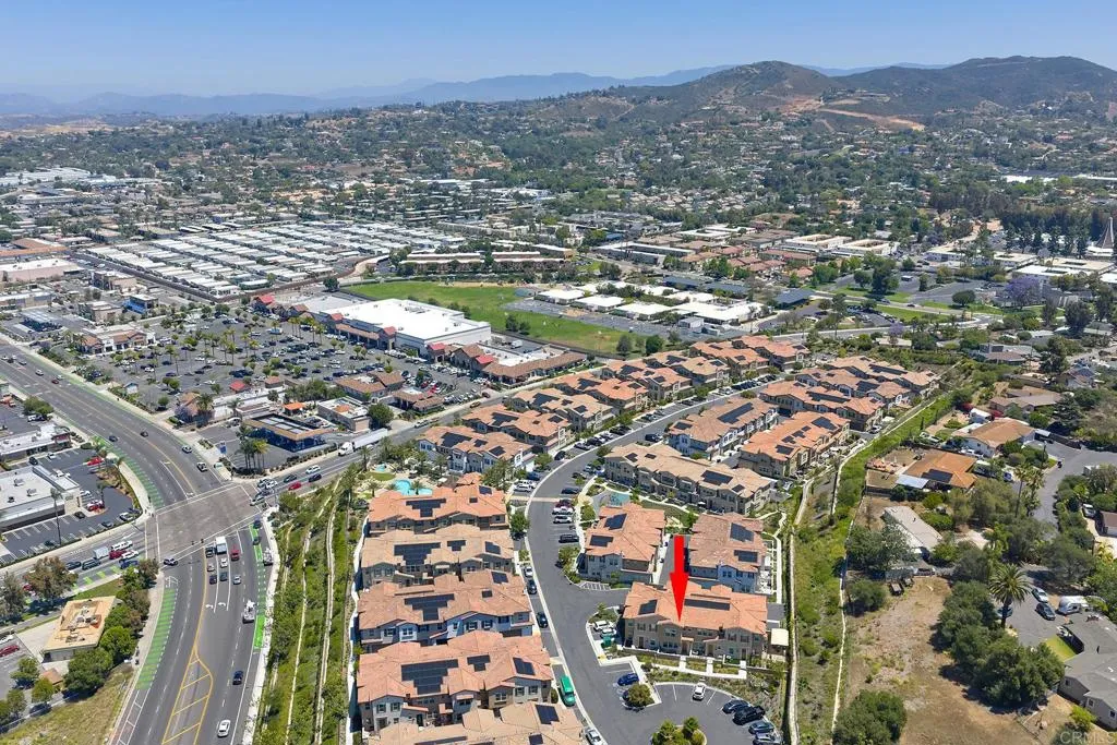 https://cdn.realtyfeed.com/cdn/127/306716921/996c862668e903a101bc98789cce9bab.webp