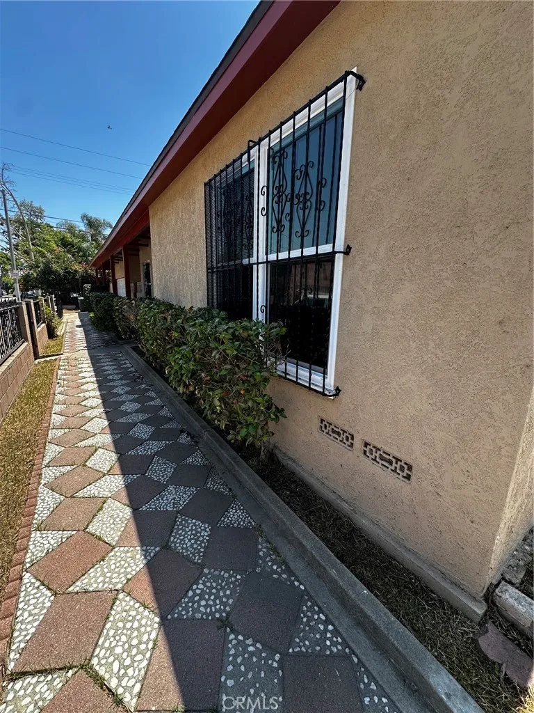 3040 Seminole, South Gate, CA 90280 - Photo 3 of 22, South Gate, CA