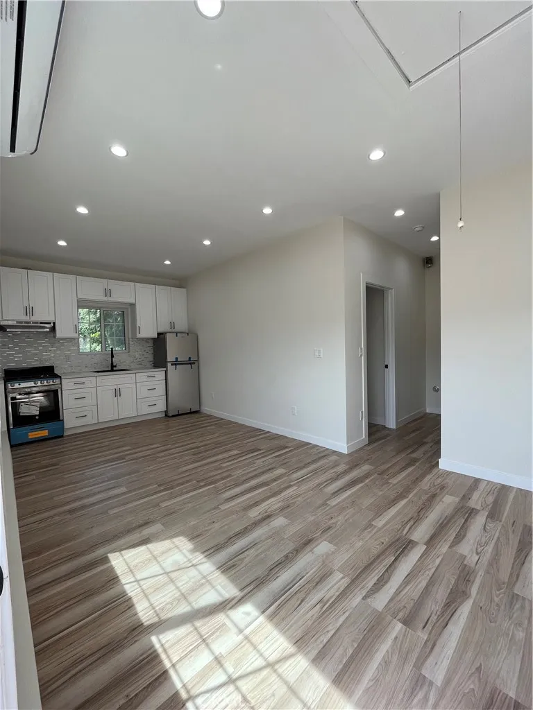 Granada Hills, CA 91344