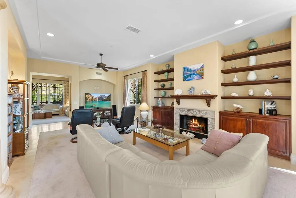 https://cdn.realtyfeed.com/cdn/127/306716974/24bbc9fc5c1d2bb7a4a75b655c5c4284.webp