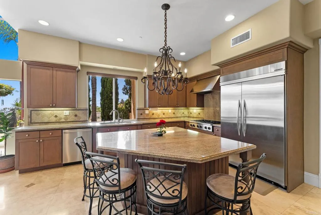 https://cdn.realtyfeed.com/cdn/127/306716974/315a2acd817240897e3675a07a2dcf07.webp