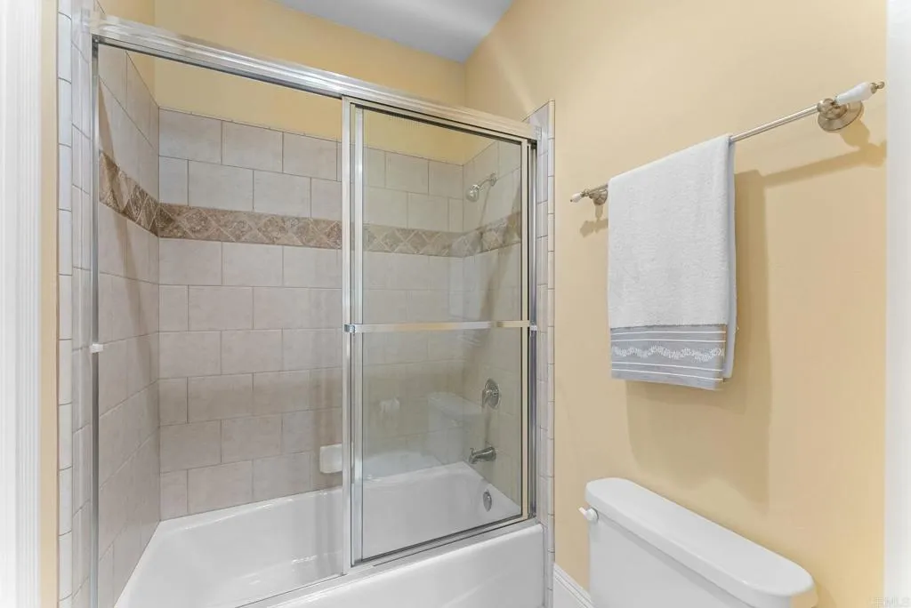 https://cdn.realtyfeed.com/cdn/127/306716974/40ec52469fbff584cb25408483d96646.webp