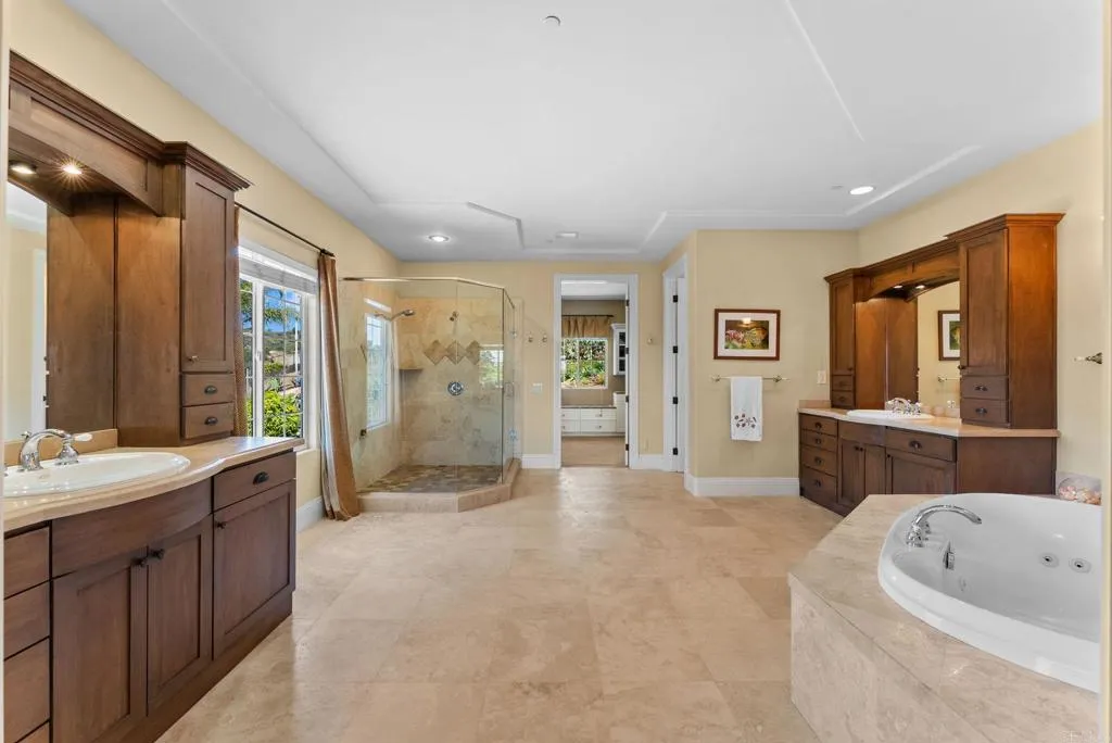 https://cdn.realtyfeed.com/cdn/127/306716974/46e55da5ed50cbd11b148ccfaf15eb26.webp