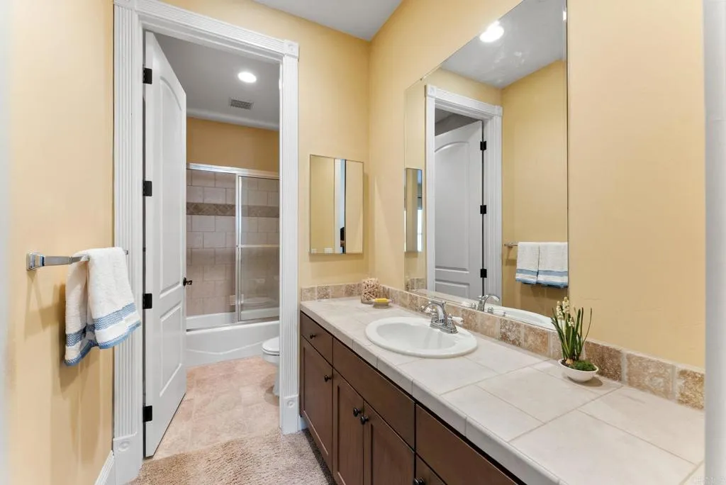 https://cdn.realtyfeed.com/cdn/127/306716974/f9a0f98c8e9707da5ef1f06c5a4cc2f2.webp
