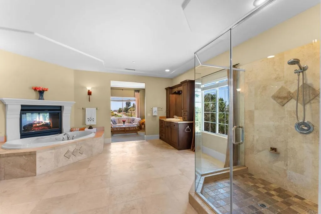 https://cdn.realtyfeed.com/cdn/127/306716974/fcf68cc4cdad12e9943c43576f530bed.webp