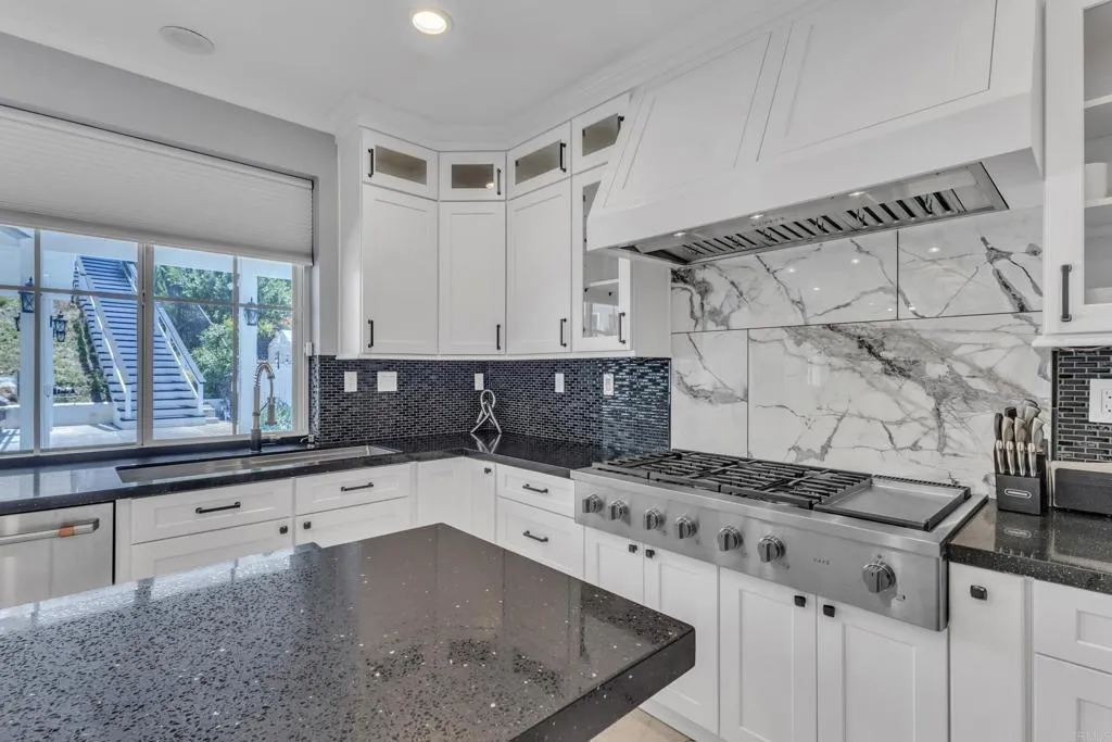 Photo #17: PTP2603639 Listing: Photo #17