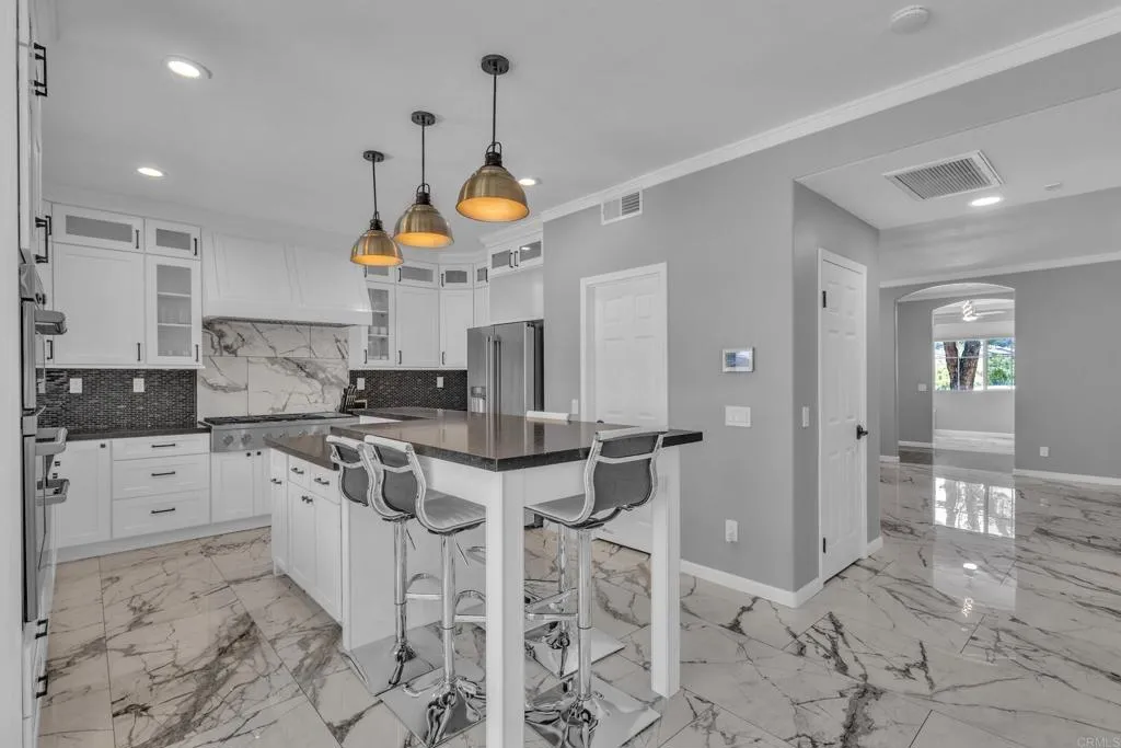 Photo #11: PTP2603639 Listing: Photo #11