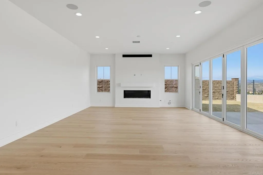 https://cdn.realtyfeed.com/cdn/127/306717009/027893fa4dd82beb7a16fa4f303a3cac.webp