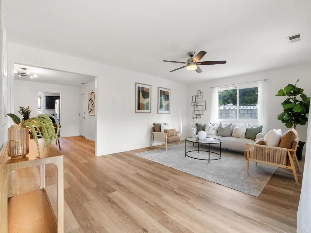 https://cdn.realtyfeed.com/cdn/127/306717084/18df34268008155a6ba93950cb0748d2.webp