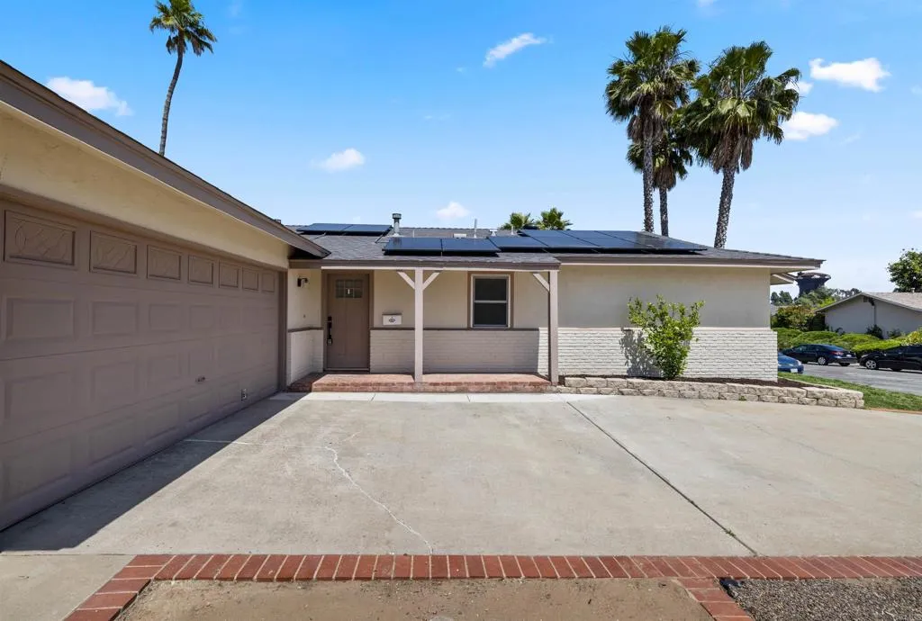 https://cdn.realtyfeed.com/cdn/127/306717092/61c42e86ff8e4c333d57aeb088a79ed3.webp