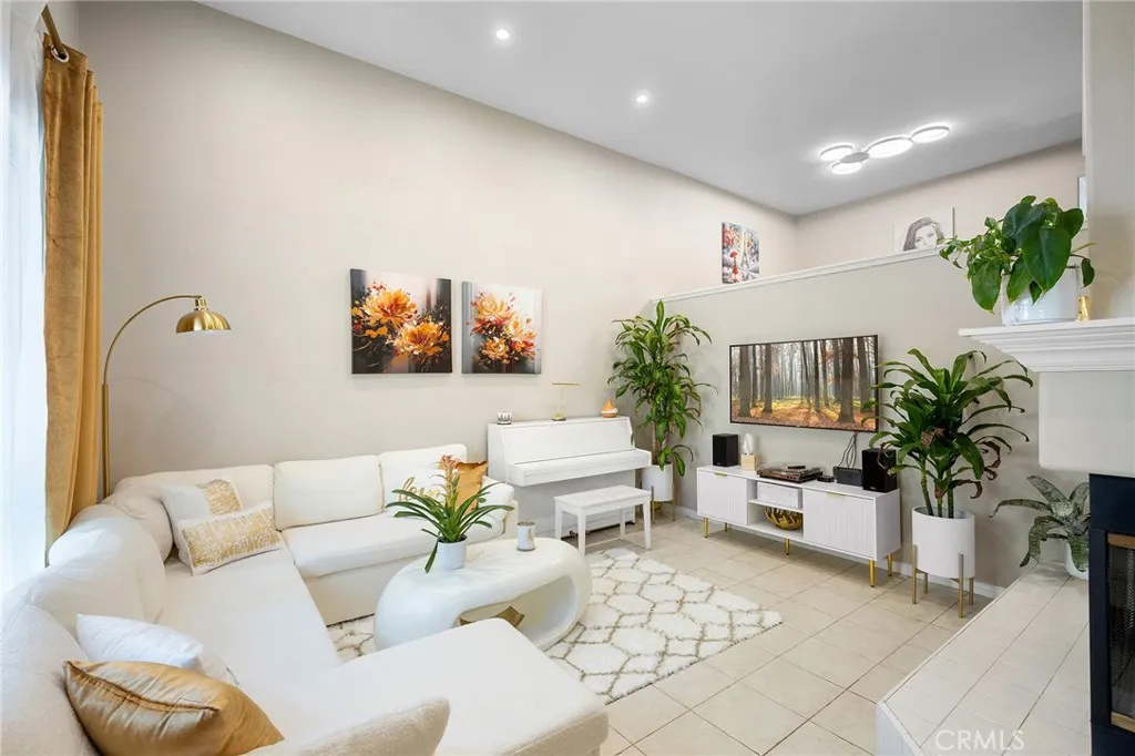 Stevenson Ranch, CA 91381