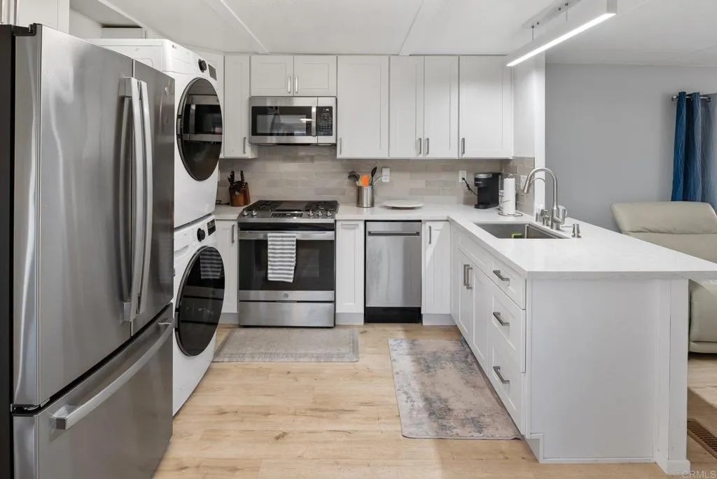 https://cdn.realtyfeed.com/cdn/127/306717157/31d9368bce877295e636338f028a255c.webp
