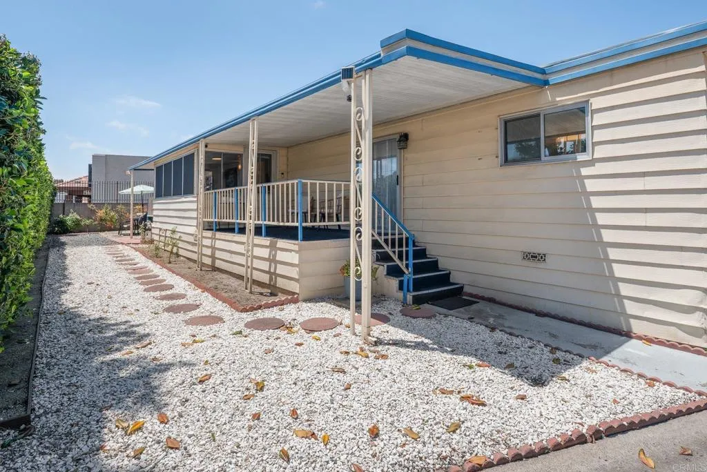 https://cdn.realtyfeed.com/cdn/127/306717157/88919079fd263708d54ec99554ac8e0a.webp