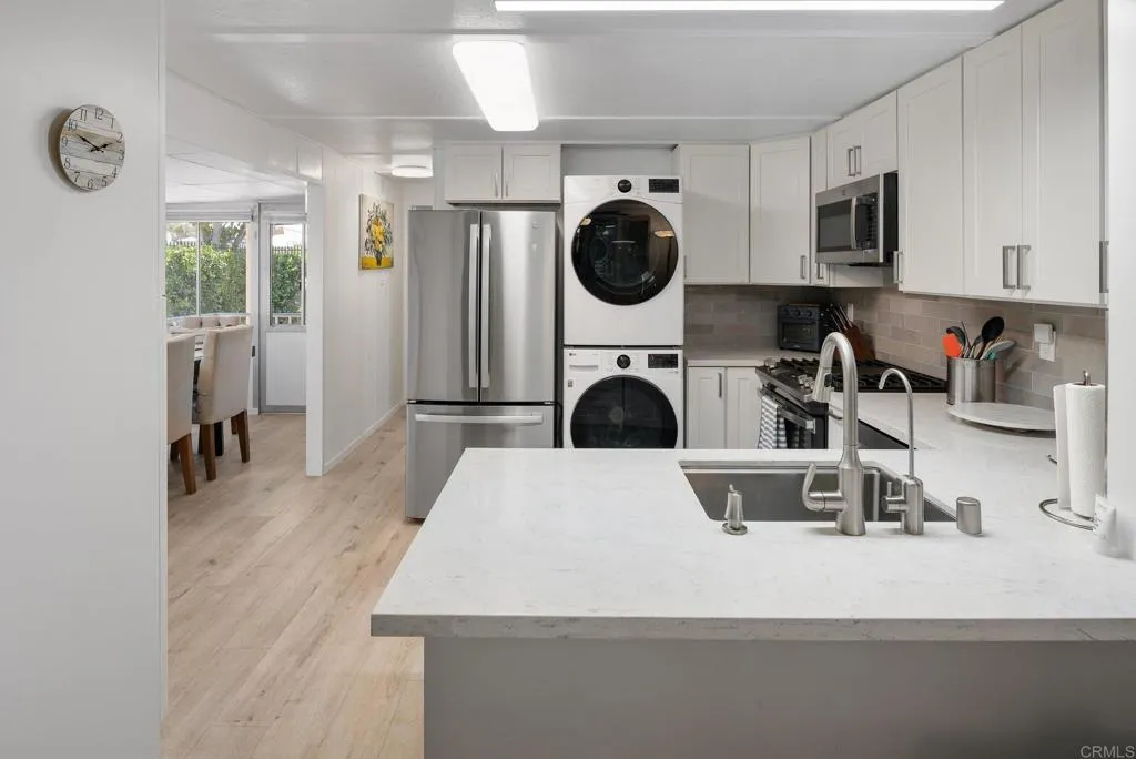 https://cdn.realtyfeed.com/cdn/127/306717157/ae1d161d99156b9617b6e9c162fb4e61.webp