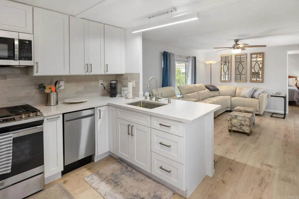 https://cdn.realtyfeed.com/cdn/127/306717157/d22c24f012994506b9d1b4252e2a5b69.webp