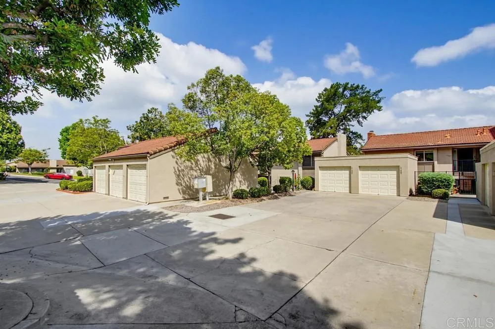 https://cdn.realtyfeed.com/cdn/127/306717164/6f64c4427f119fea195f061eff08ca92.webp