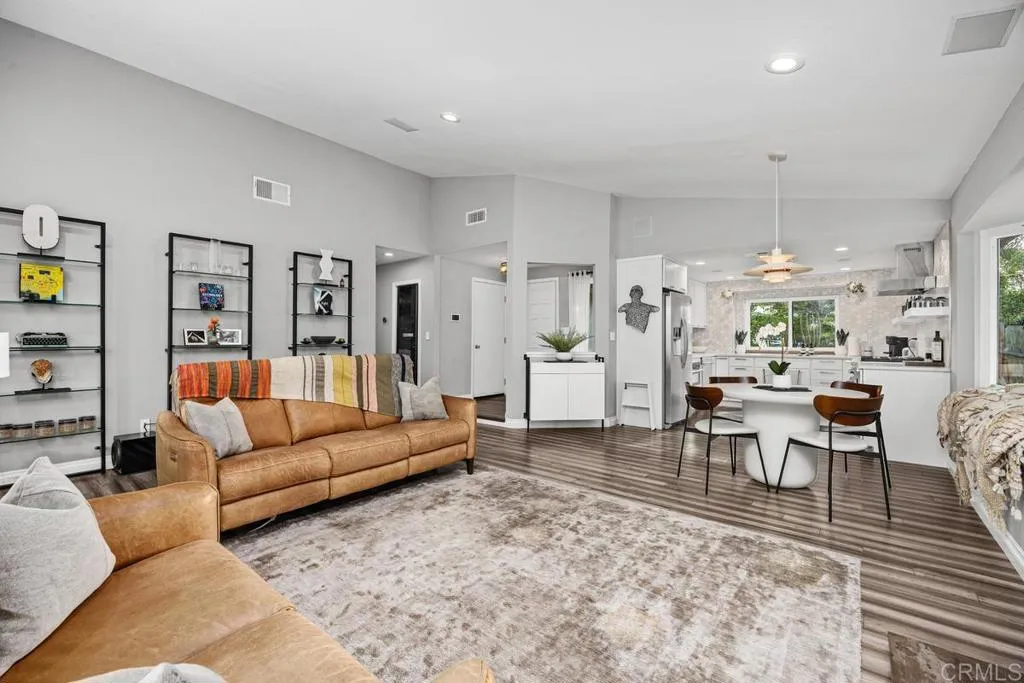 https://cdn.realtyfeed.com/cdn/127/306717166/d922a803d1ce1fb355348dd3b3634696.webp