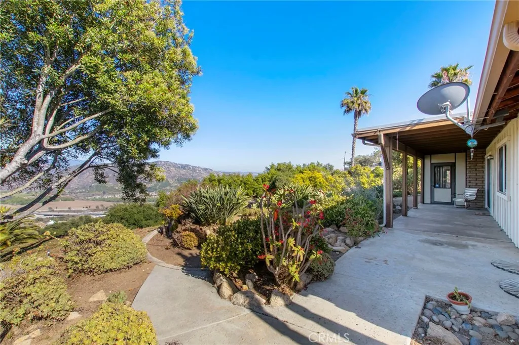 https://cdn.realtyfeed.com/cdn/127/306717173/4d09502920bce37d086eb53b7530fa5d.webp