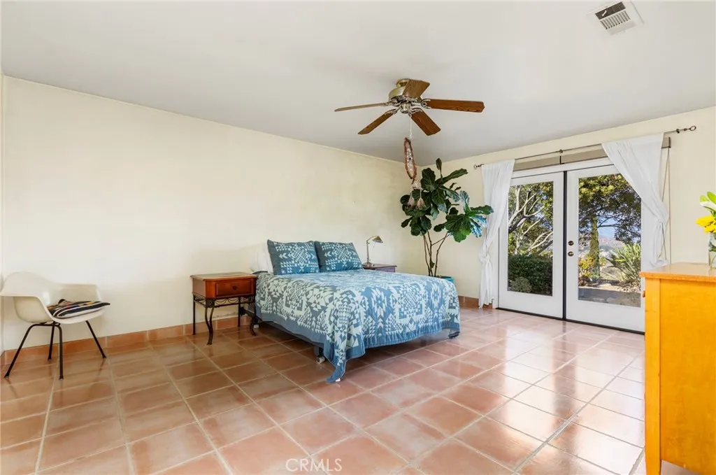 https://cdn.realtyfeed.com/cdn/127/306717173/76ddf9be535a3056a2f75f1b7548ff8b.webp
