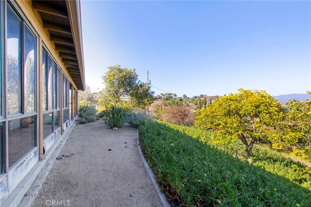 https://cdn.realtyfeed.com/cdn/127/306717173/e25a40398d1cb170751aec3fe8ad7054.webp