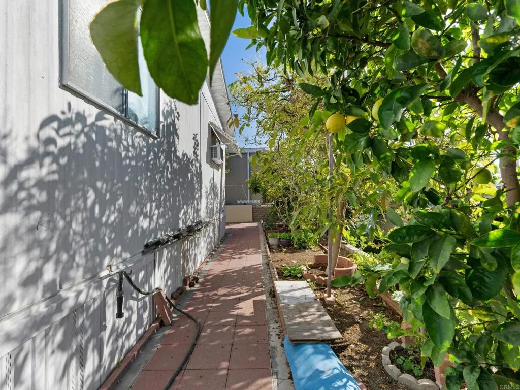 https://cdn.realtyfeed.com/cdn/127/306717245/2917dff193ba5f24b3c3e4df4cda763d.webp