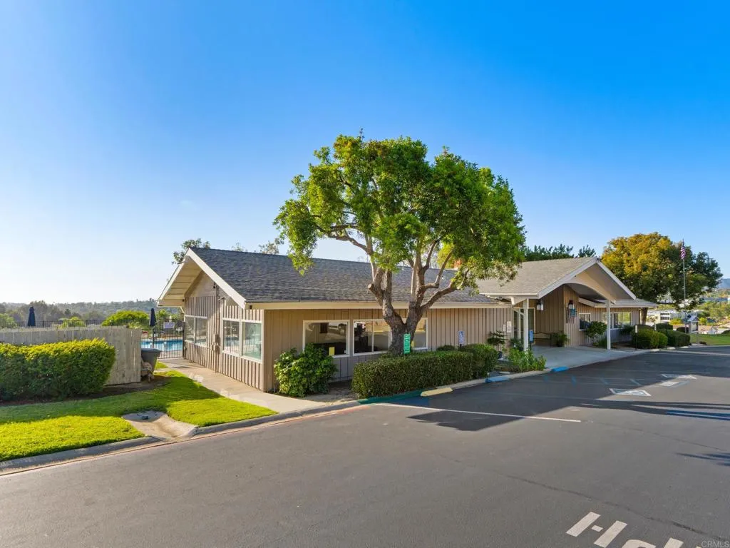 https://cdn.realtyfeed.com/cdn/127/306717245/434c926cee37676841ada1e0b1a3bdc9.webp