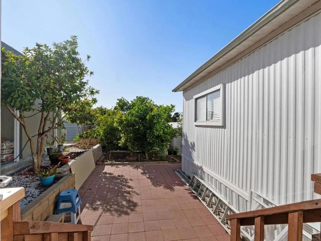 https://cdn.realtyfeed.com/cdn/127/306717245/8b3779bd1617cfef5090675bcd54be9b.webp