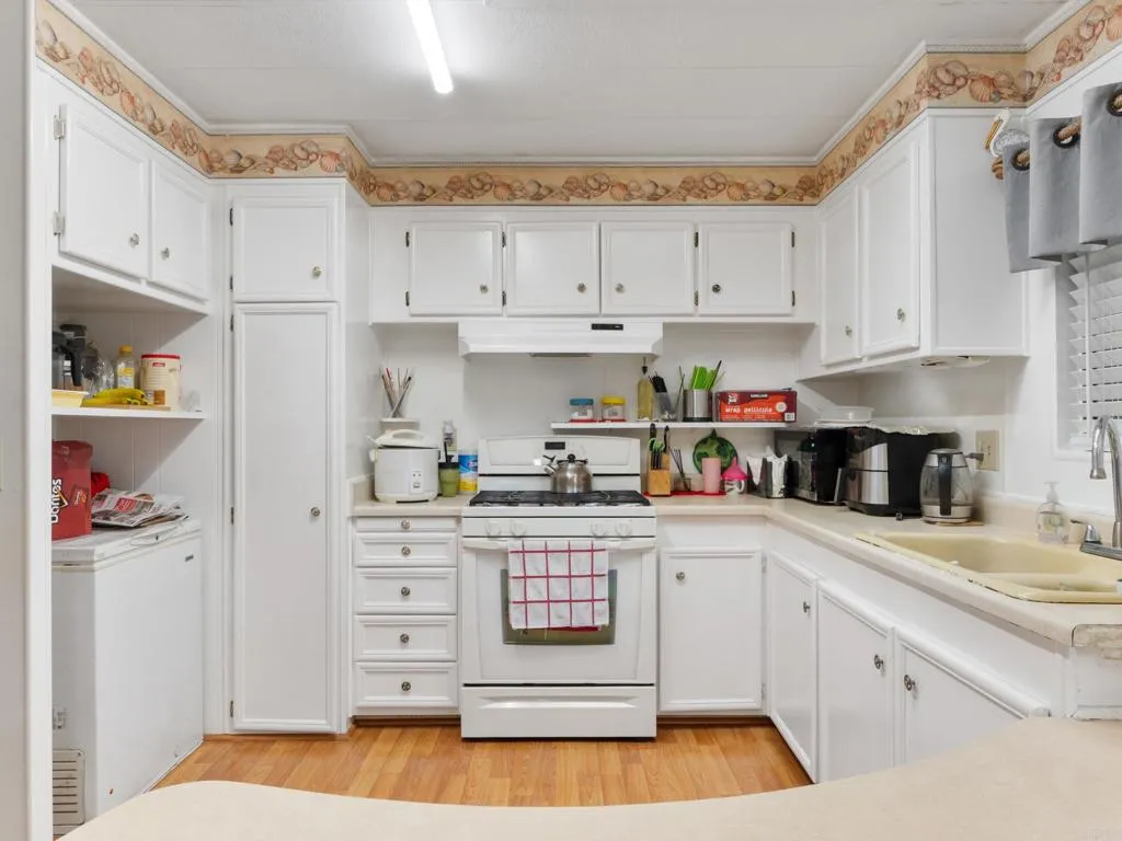 https://cdn.realtyfeed.com/cdn/127/306717245/9d93a250ddaa303015c302cfbe85264f.webp