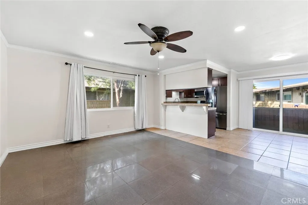 Santa Ana, CA 92704