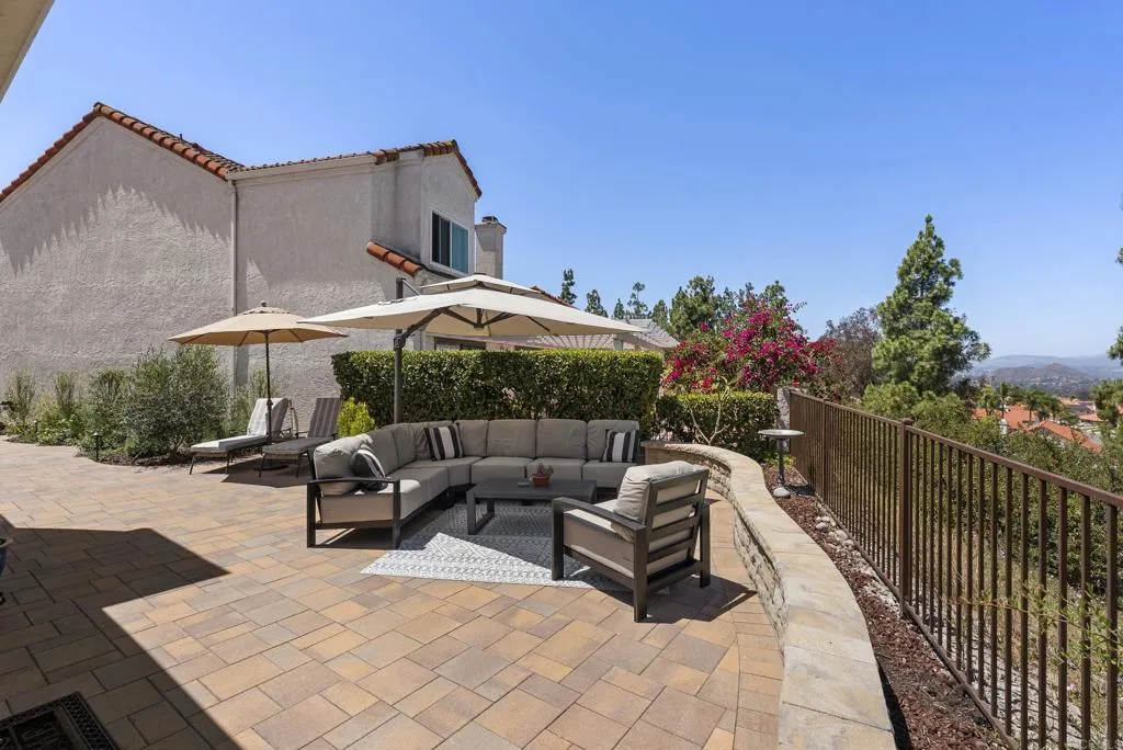 https://cdn.realtyfeed.com/cdn/127/306717389/32ad1d074affbb58d42ac3945ca6118b.webp