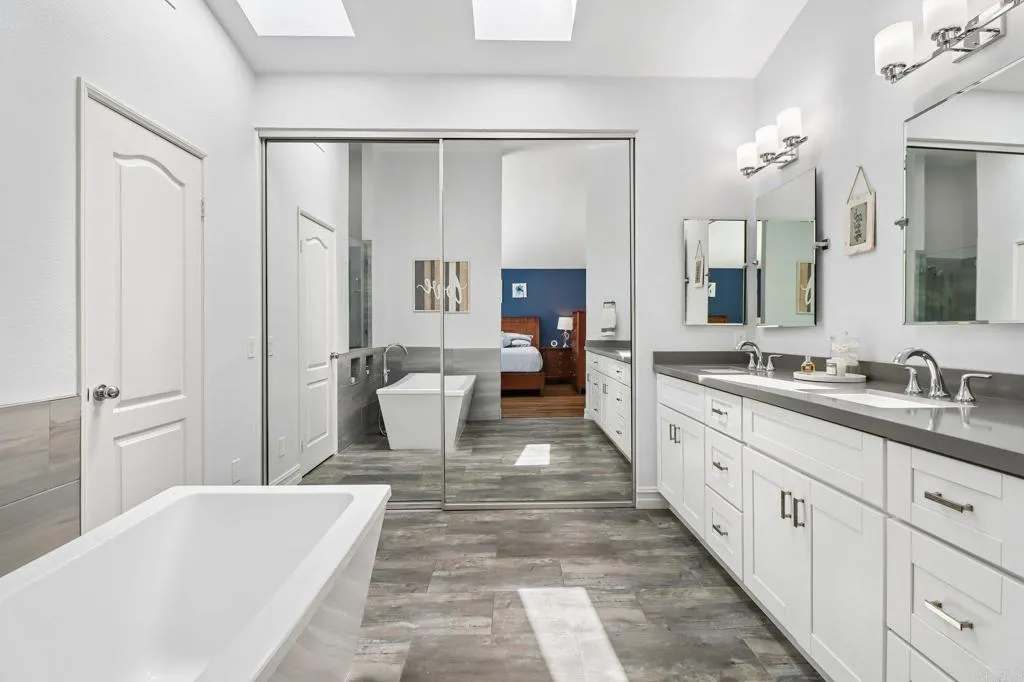 https://cdn.realtyfeed.com/cdn/127/306717416/384996237bd2c5e09aa1296e27646a5b.webp