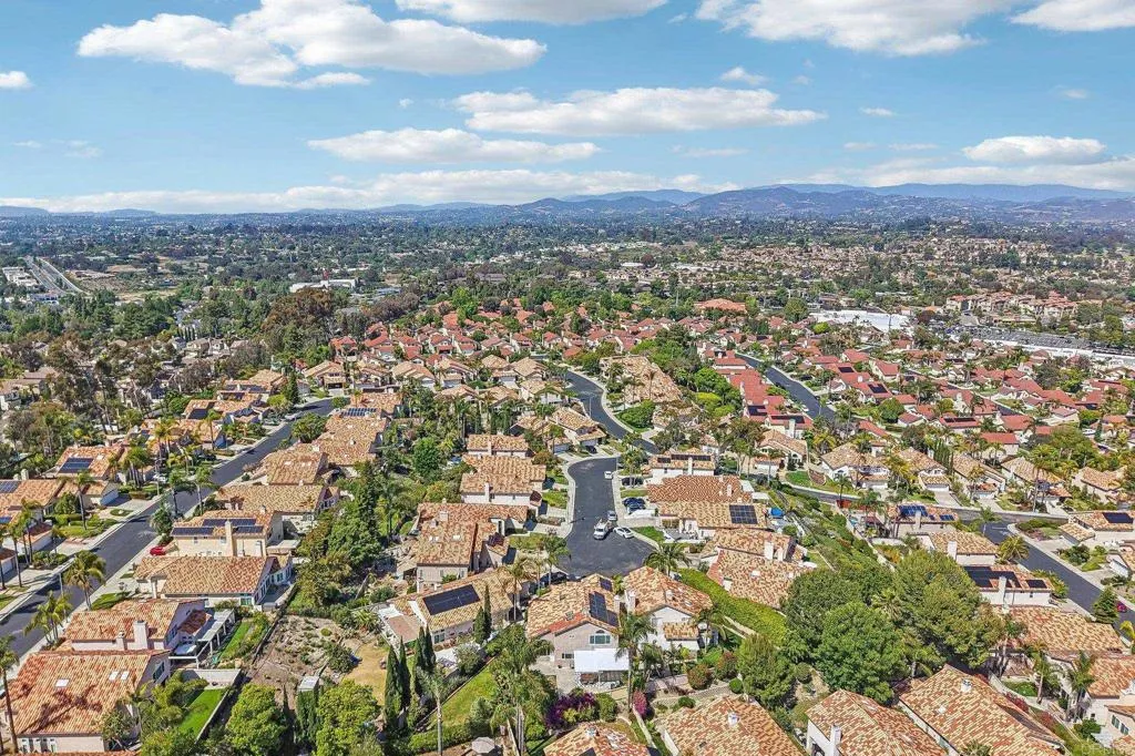 https://cdn.realtyfeed.com/cdn/127/306717416/9c46f49962c8edfa01428d8b83fe2784.webp
