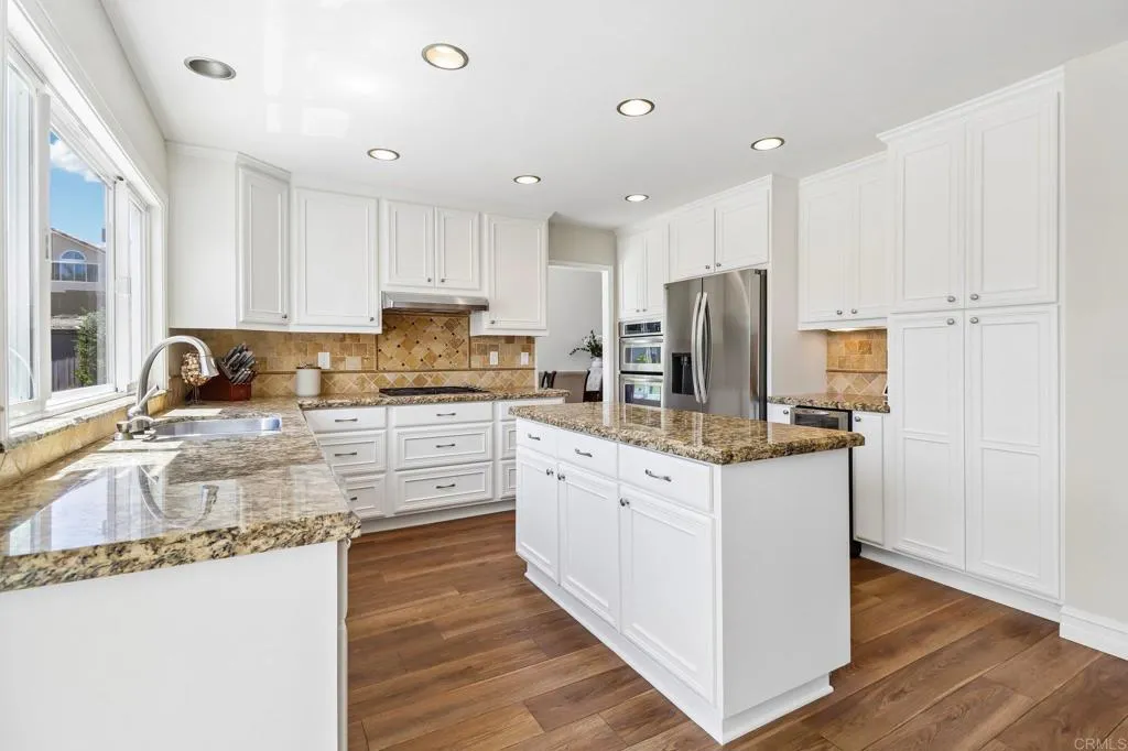 https://cdn.realtyfeed.com/cdn/127/306717416/bbcb851577565fd8c9205b6d6f4f5ada.webp