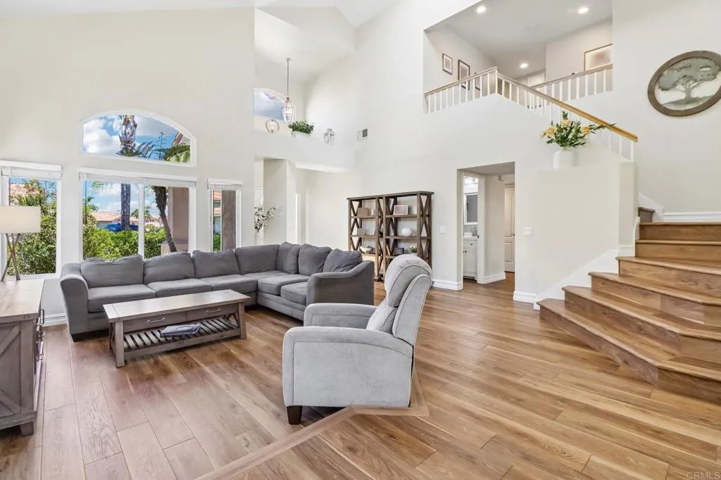 https://cdn.realtyfeed.com/cdn/127/306717416/cd08825697c75364f2b2f90fd73398d7.webp