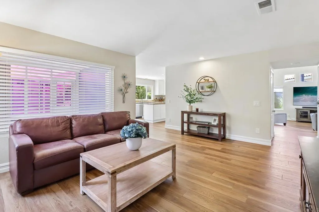 https://cdn.realtyfeed.com/cdn/127/306717416/cd0cdc04f84d27602bf5bf8115ebb44f.webp