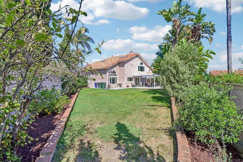 https://cdn.realtyfeed.com/cdn/127/306717416/d1fc181c07f359bba112a194ba883ba4.webp