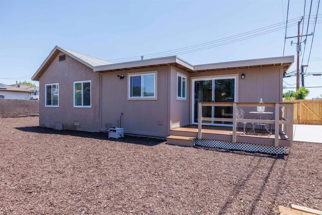 https://cdn.realtyfeed.com/cdn/127/306717463/0d4cdd74df964a54aa7cb1257abb43e4.webp