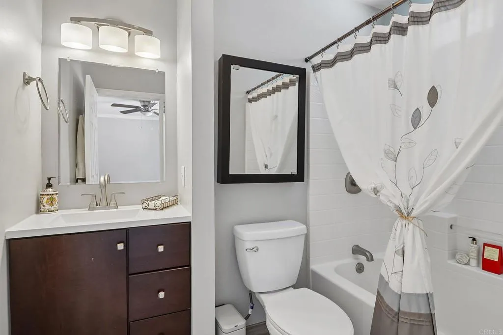 https://cdn.realtyfeed.com/cdn/127/306717493/59e93adb60f140cf38d6808a33acc7c1.webp