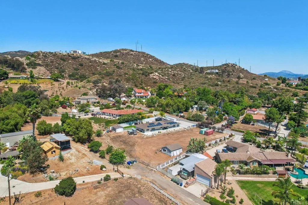 https://cdn.realtyfeed.com/cdn/127/306717493/8722dc1071bbf6f228d75ee05bacd111.webp