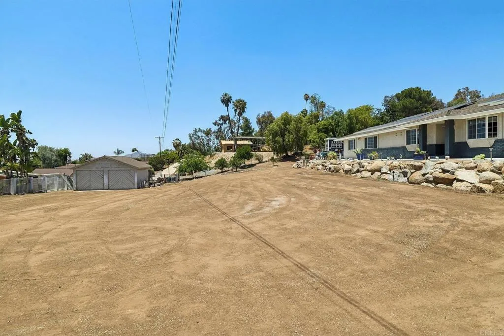 https://cdn.realtyfeed.com/cdn/127/306717493/a00c05f4862ff90cdfe007e362139bb6.webp