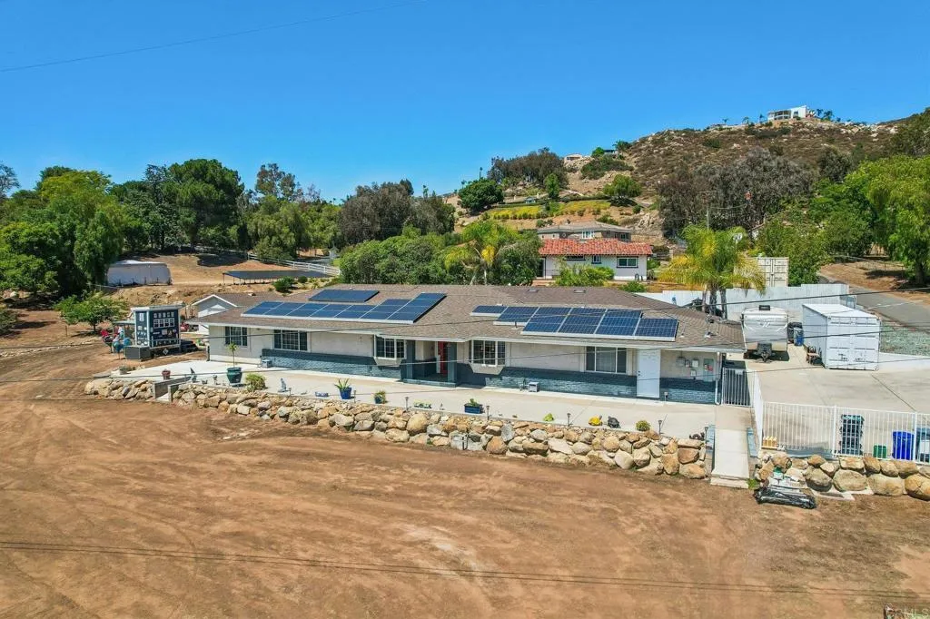 https://cdn.realtyfeed.com/cdn/127/306717493/e66b9073a8d9af6dee1a5e06e88a53ec.webp