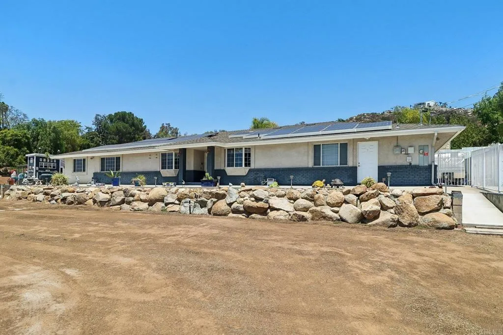 https://cdn.realtyfeed.com/cdn/127/306717493/e8bd5fbd744df65c97942791fa27f45a.webp