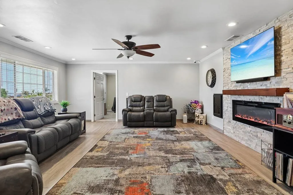 https://cdn.realtyfeed.com/cdn/127/306717493/f7482ad32356c0dbba12caeb8086370a.webp
