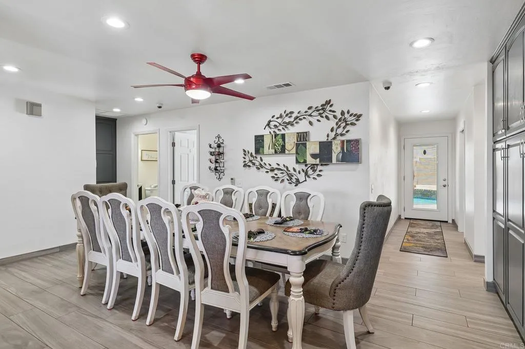 https://cdn.realtyfeed.com/cdn/127/306717493/fce54081dee4764cee465ce82dbb970c.webp
