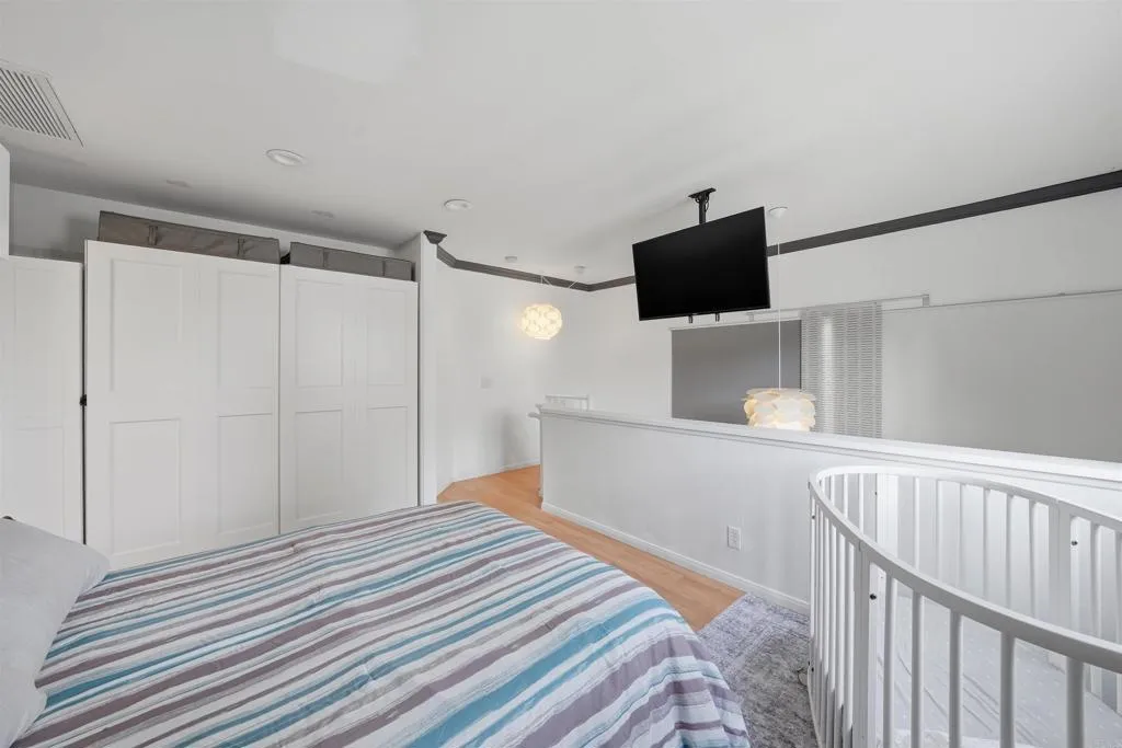 https://cdn.realtyfeed.com/cdn/127/306717511/1cad7c52619f5b573d125cc60fc47e66.webp